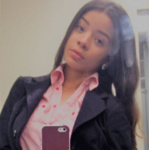 Meet your Posher, Perla